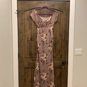 Maternity gown